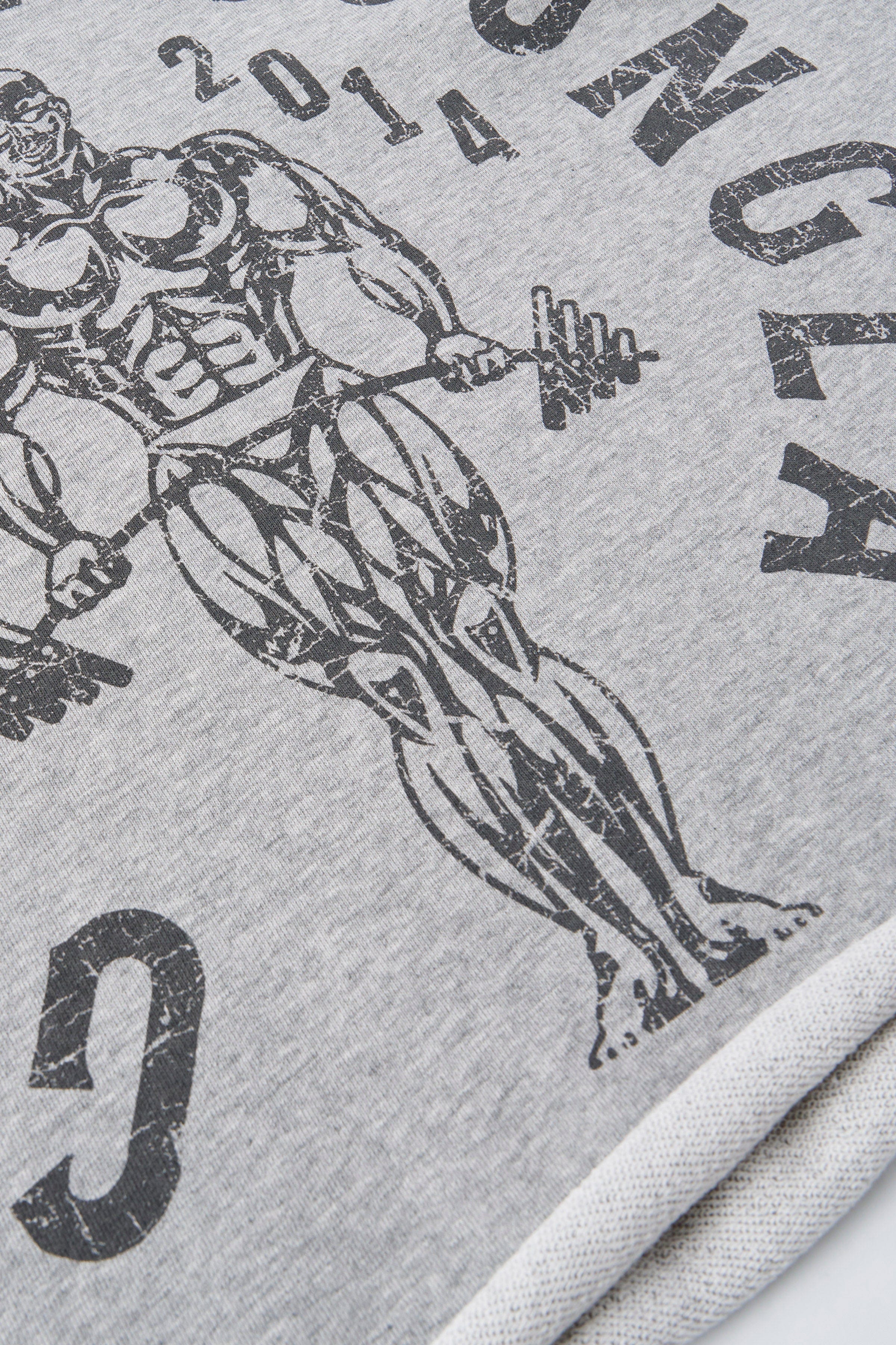 5069 - Golds Gym Vintage Cut Offs - Image 8