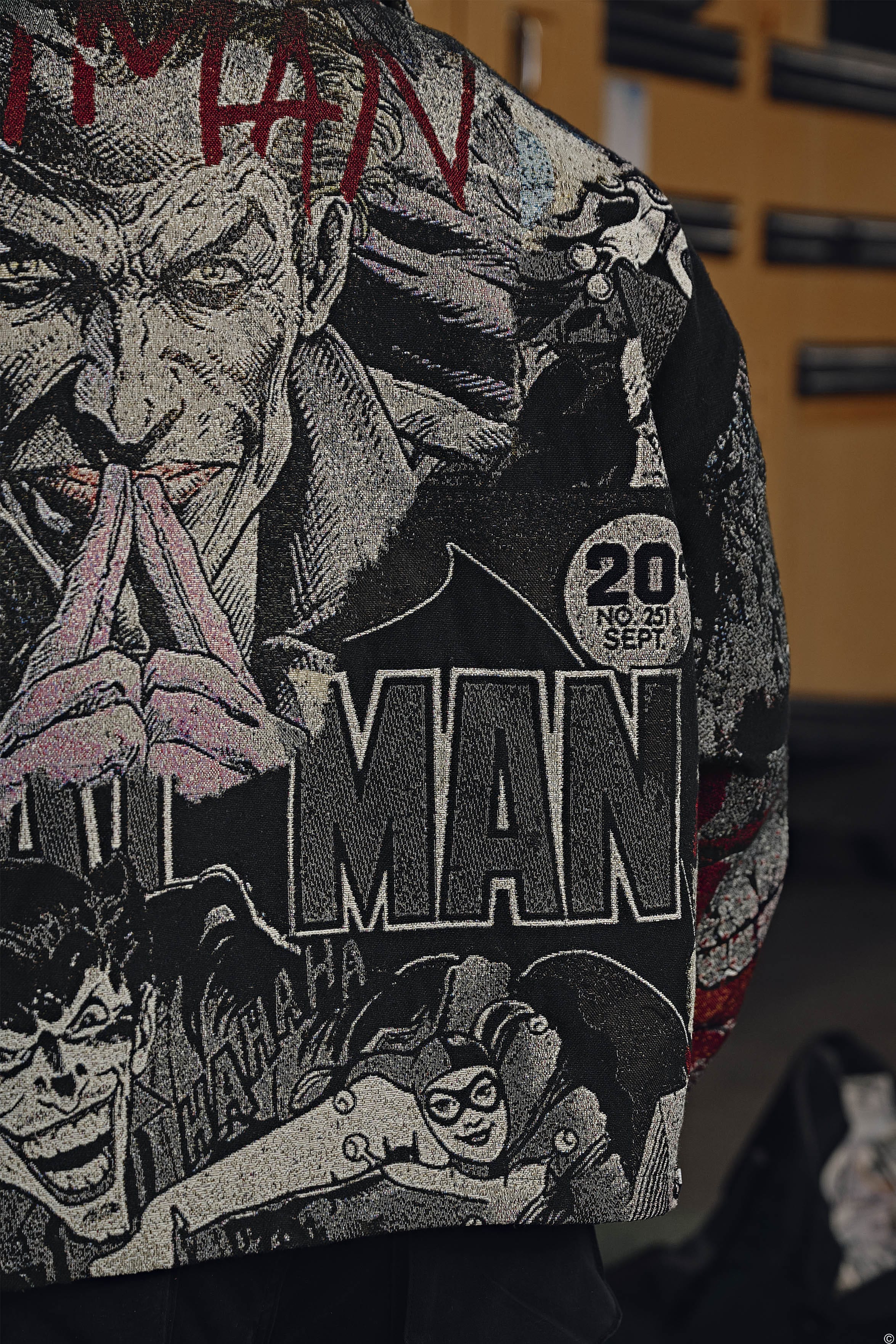 5177 - Batman Limited Edition Tapestry Jackets - Image 5