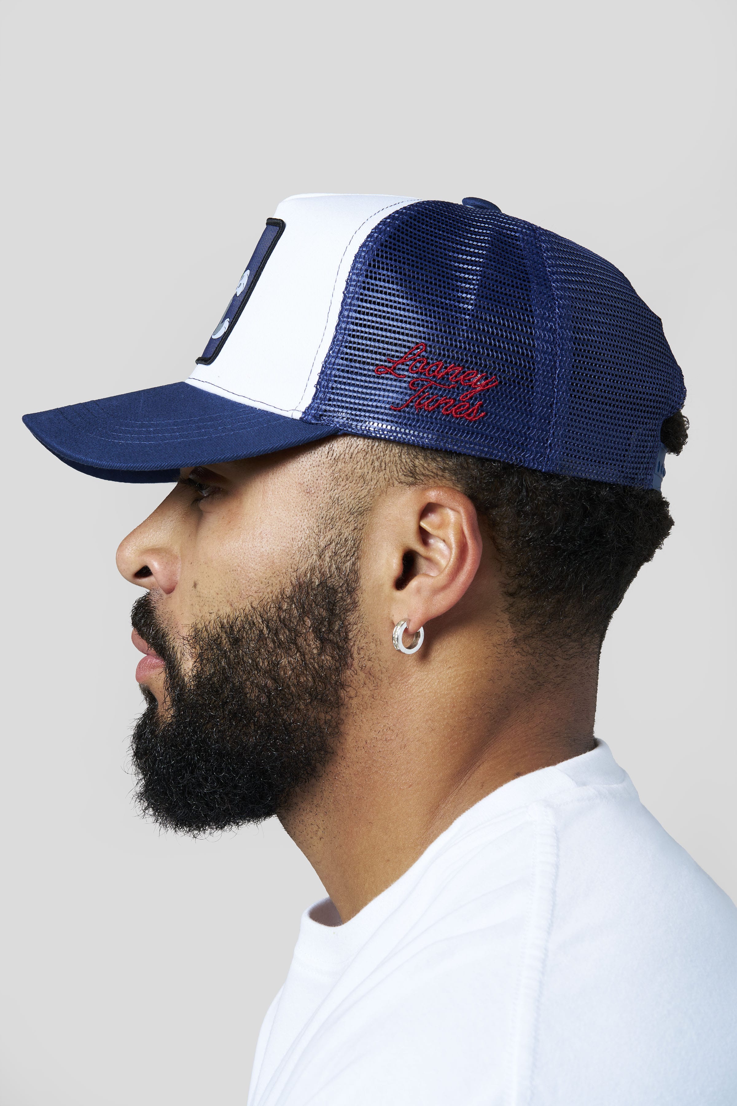 9135 - Looney Tunes Patch Trucker Hats - July 7th - Image 3