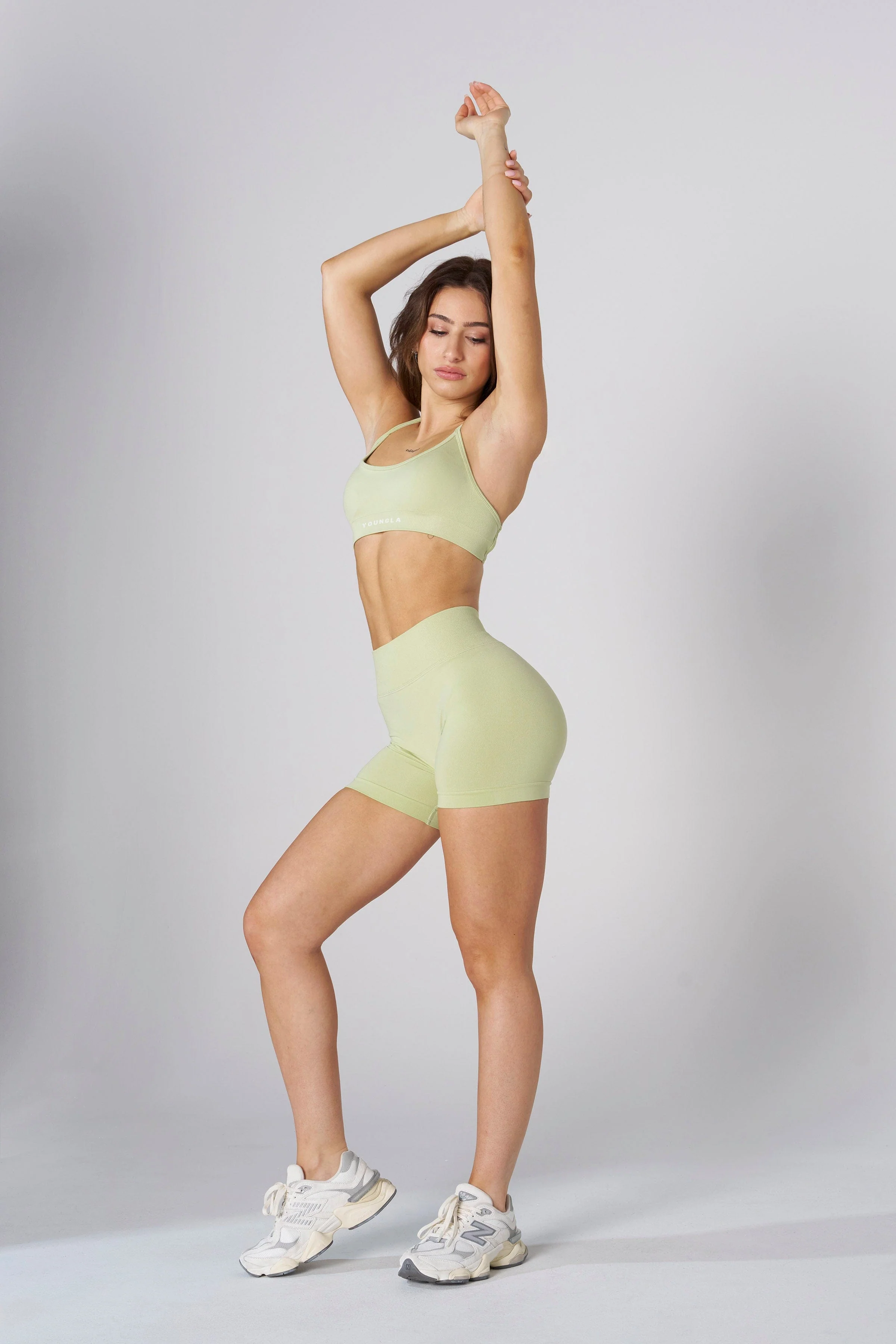 W133 - Curve seamless Shorts - Image 3