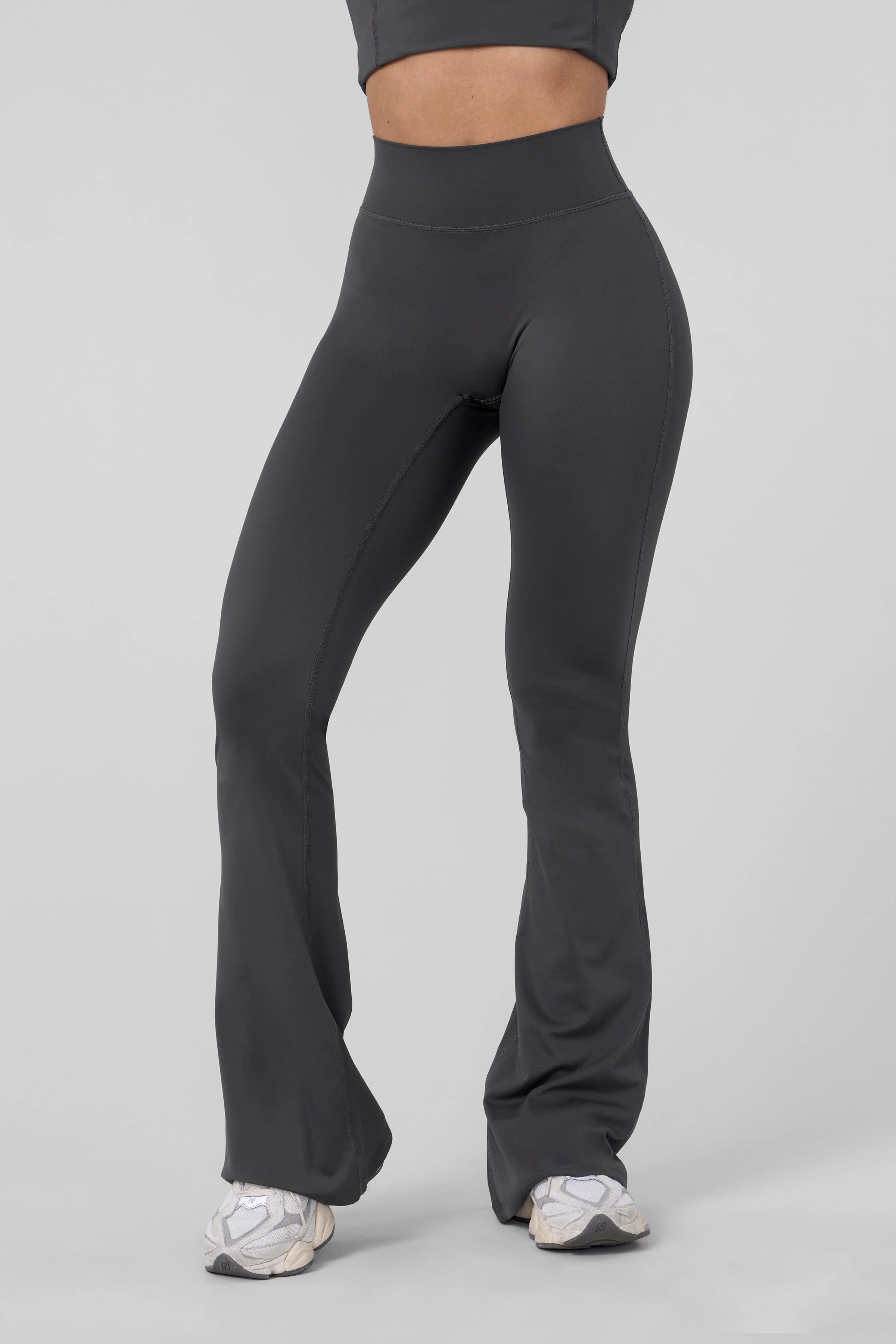 W227 - Curve Flare Leggings - Image 20