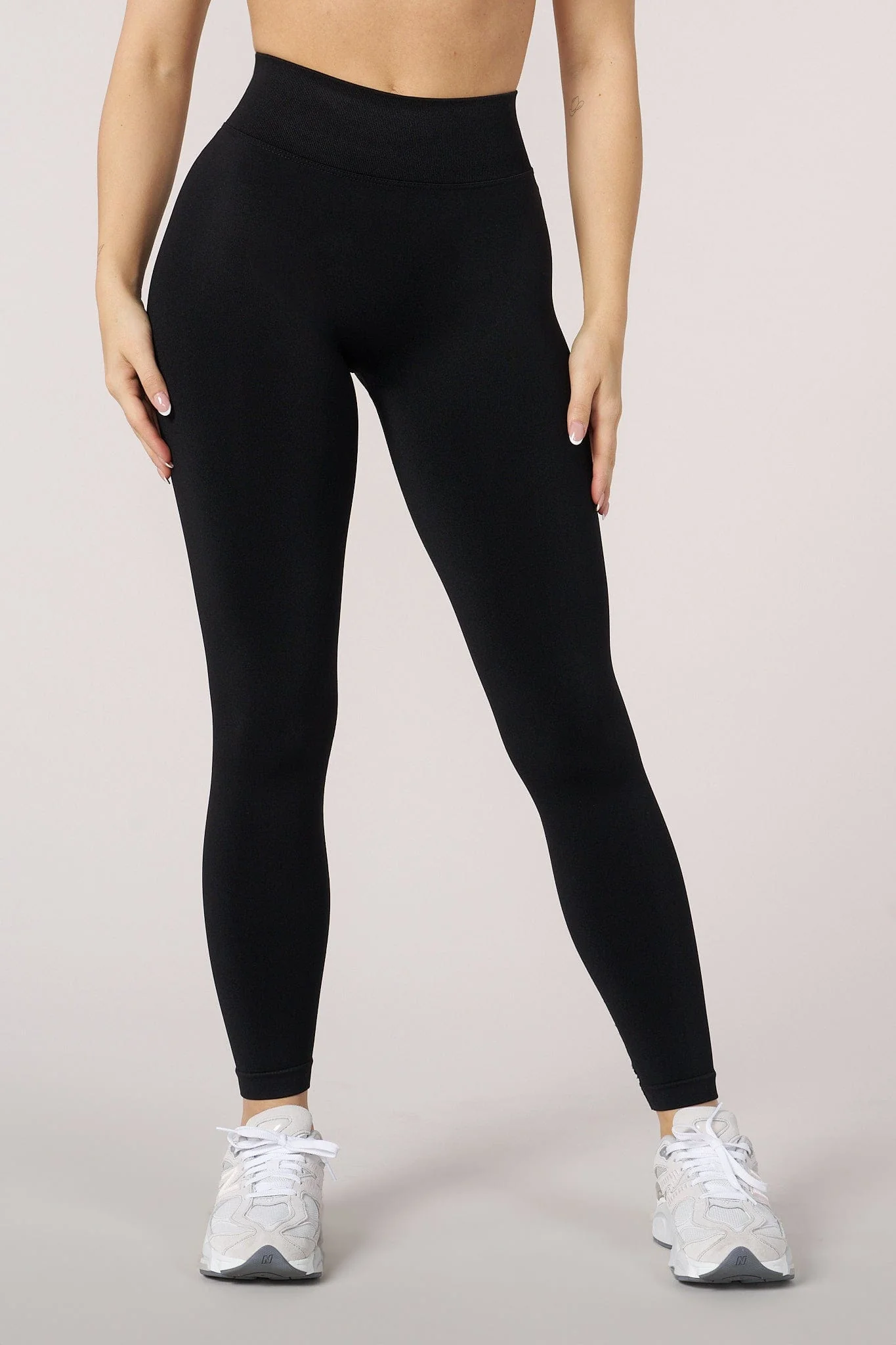 W233 - Curve Seamless Leggings - Image 20