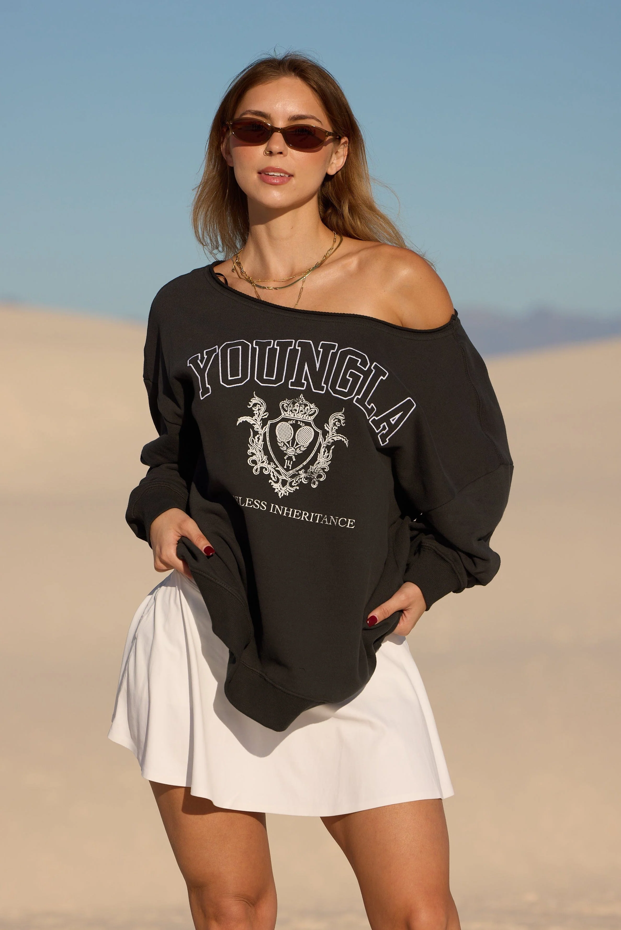 W5158 - Off-shoulder Pullover - Image 4